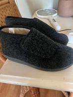 Pantoffel maat 43, Kleding | Heren, Schoenen, Ophalen of Verzenden, Zo goed als nieuw