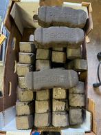34 stuks REKORD bruinkool briketten 19 kilo, Minder dan 3 m³, Ophalen