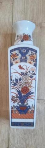 Imari Porseleinen vaas in prima staat, Gebruikt, Overige kleuren, Verzenden, Aardewerk of Porselein