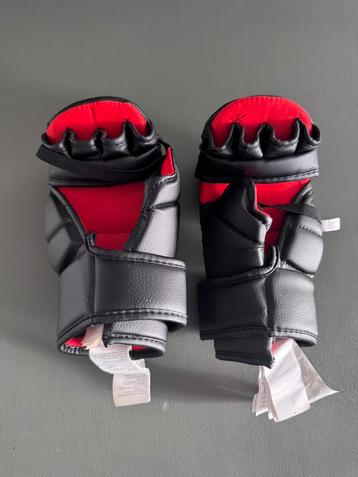 Vecht handschoenen/ boks handschoenen beschikbaar voor biedingen