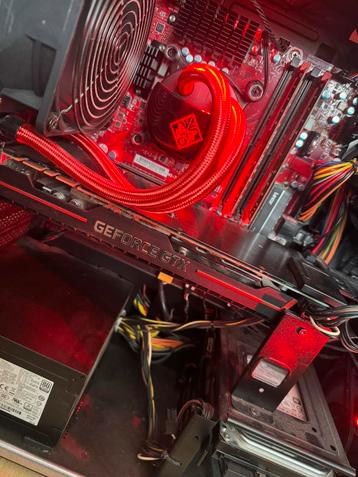 Hp omen gtx 1080 i7 8700k waterkoeling ! beschikbaar voor biedingen