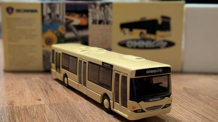 Scania Omnicity Bus Model 1:50, Verzamelen, Automerken, Motoren en Formule 1, Ophalen of Verzenden