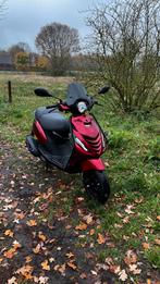Piaggio Zip E5 2024 Candy Red Full Option!, Fietsen en Brommers, Scooters | Piaggio, Ophalen, Maximaal 45 km/u, Zip, 49 cc