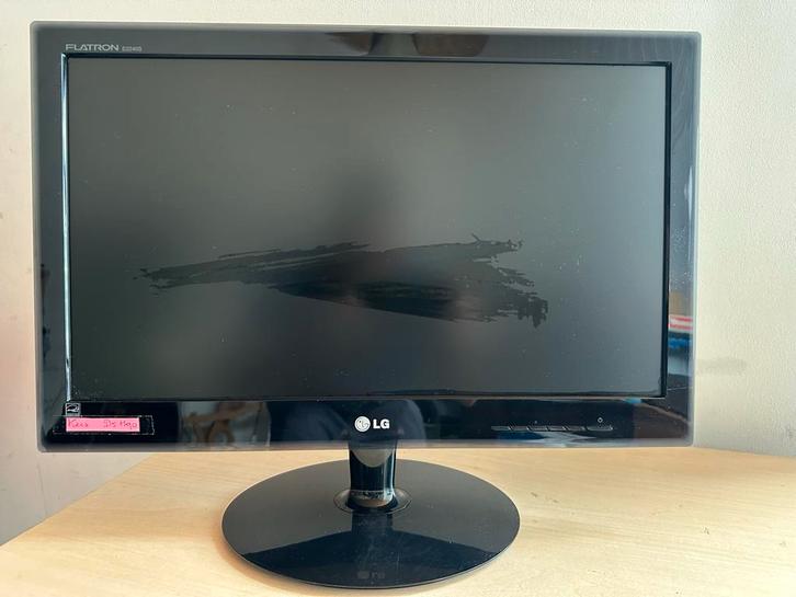 LG Flatron E2240S 22 inch Monitor, Computers en Software, Monitoren, Gebruikt, 60 Hz of minder, VGA, LED, Full HD, Onbekend, Ophalen of Verzenden