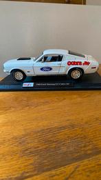 Mooi model Ford 1/18, Hobby en Vrije tijd, Modelauto's | 1:18, Ophalen of Verzenden, Zo goed als nieuw, Maisto
