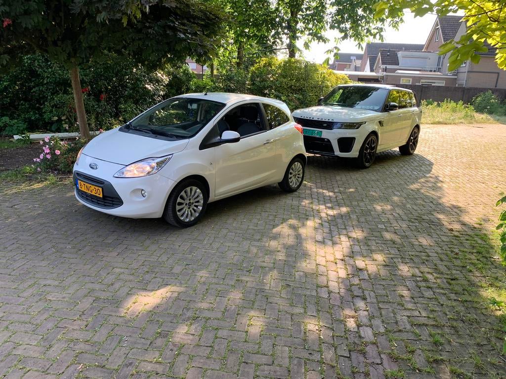 Auto bus verhuur met chauffeur zakelijk prive, autoambulance, Met chauffeur, Personenauto