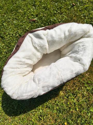 Kattenmand  beschikbaar voor biedingen