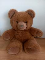 Bruine knuffel, teddybeer (60cm lang & 30cm breed), Ophalen of Verzenden, Zo goed als nieuw, Stoffen beer, Overige merken