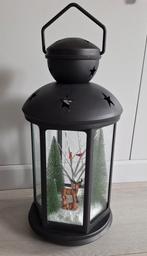 Kerstlantaarn met hertjes en Led verl. 43 cm hoog excl batt., Ophalen of Verzenden, Nieuw