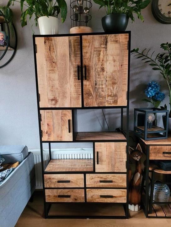 LOODS 5 industriële wandkast met mango-hout merk by Guus, Huis en Inrichting, Kasten | Wandmeubels, Zo goed als nieuw, Minder dan 150 cm