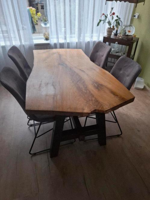 eiken boomstamtafel met epoxy, Huis en Inrichting, Tafels | Eettafels, Gebruikt, 50 tot 100 cm, 100 tot 150 cm, Vier personen