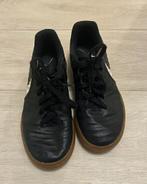 Nike Tiempo X zaalvoetbal/gym schoen mt 35, Schoenen, Ophalen of Verzenden, Zo goed als nieuw