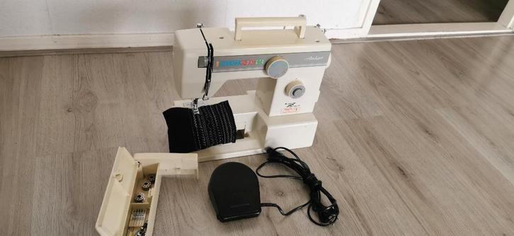 Naaimachine Anker Super stretch 225, Hobby en Vrije tijd, Naaimachines en Toebehoren, Zo goed als nieuw, Naaimachine, Overige merken