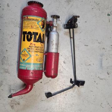Antieke TOTAL brandblusser decoratief brocante verzamel beschikbaar voor biedingen