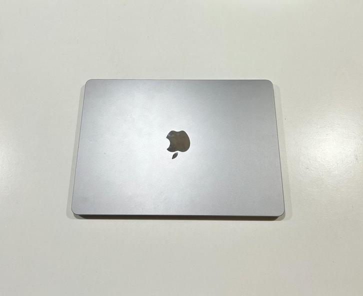 Apple MacBook Air - 13.6 (2023) M2, Computers en Software, Apple Macbooks, Zo goed als nieuw, MacBook Air, 13 inch, 512 GB, 8 GB