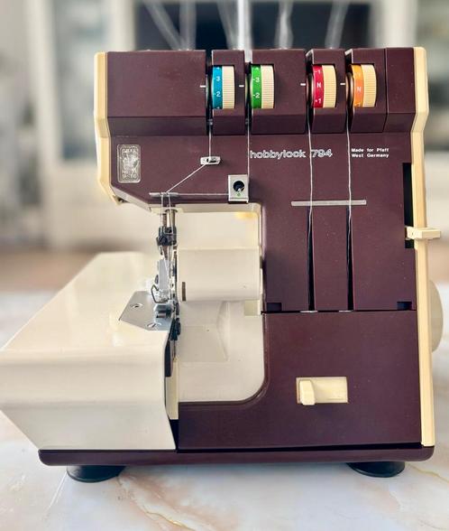 Overlock machine (hobbylock 794) heel mooi, Hobby en Vrije tijd, Naaimachines en Toebehoren, Zo goed als nieuw, Ophalen of Verzenden