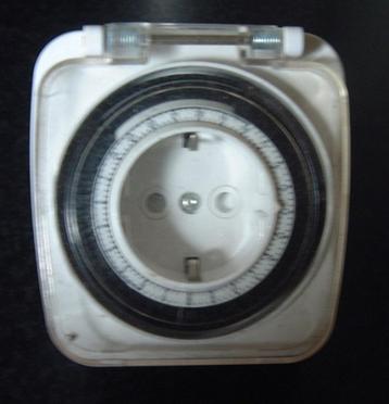 Tijdschakelaar Timer Tijdklok Merk Handson Met stofdeksel beschikbaar voor biedingen