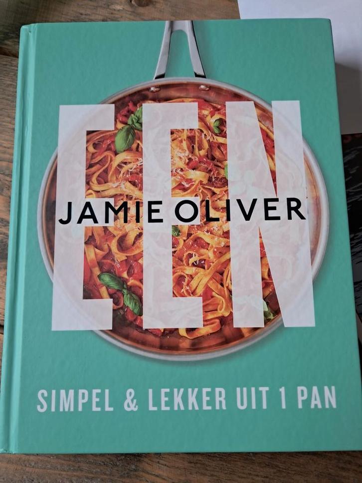 Jamie Oliver - Eén: Simpel & Lekker uit 1 Pan, Boeken, Kookboeken, Zo goed als nieuw, Voorgerechten en Soepen, Hoofdgerechten