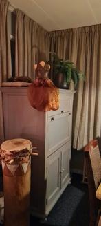 meubels, massagetafel en latex topdek matrassen, Ophalen