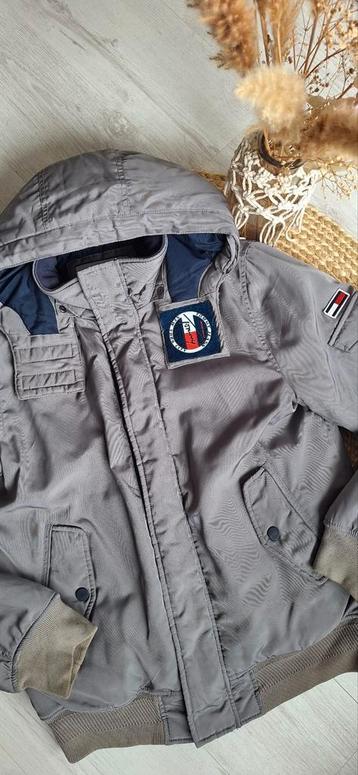 Tommy Hilfiger Winterjas Maat M - Goed! beschikbaar voor biedingen