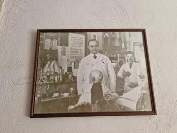 Oude kapper/barbier foto's/posters 3 stuks in lijst beschikbaar voor biedingen