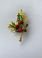 broche (Kerst) broche dennentak met besjes en dennenappels, Overige materialen, 4 tot 7 cm, Met strass, Nieuw