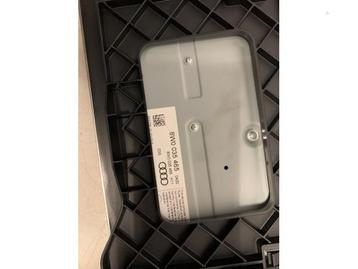 Radio versterker van een Audi S5 beschikbaar voor biedingen