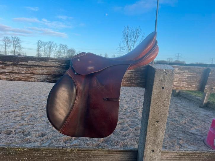 Passier springzadel, Dieren en Toebehoren, Paarden en Pony's | Zadels, Gebruikt, Springen, Ophalen of Verzenden