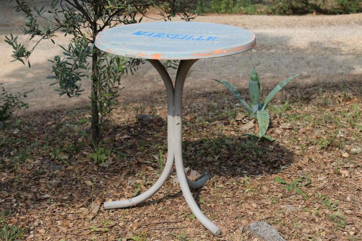 Brocante - Bijzondere Bistro-tafel!, Tuin en Terras, Tuinmeubel-accessoires, Gebruikt, Ophalen