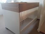 Vroomshoop babybed, Kinderen en Baby's, Ophalen, Zo goed als nieuw, Lattenbodem, Minder dan 140 cm