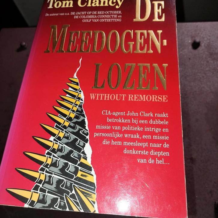 De Meedogenlozen - Tom Clancy, Boeken, Avontuur en Actie, Gelezen, Ophalen of Verzenden