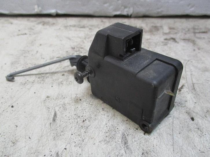 Centrale Vergrendeling Motor Achterklep Peugeot 206 CC (2D), Auto-onderdelen, Carrosserie en Plaatwerk, Peugeot, Gebruikt