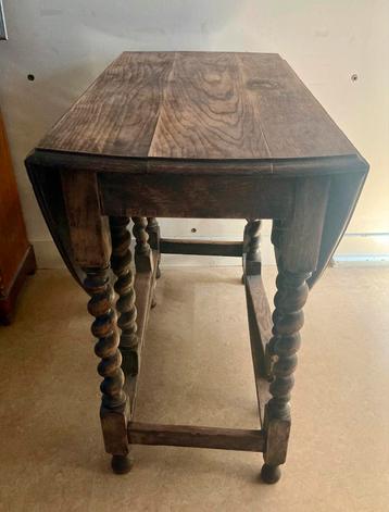Antieke ‘ gateleg ‘hangoortafel, eikenhout beschikbaar voor biedingen