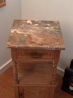 Antiek nachtkastje, Ophalen