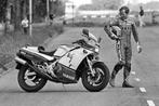 Org z/w foto 20x30 cm Kenny Roberts + Yamaha YPVS RD500 V4, Verzenden, Nieuw, Motoren