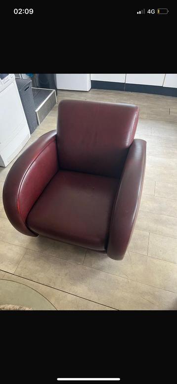 Bankstellen stoelen beschikbaar voor biedingen