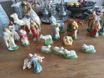 te koop kerstgroep 19 delig beschikbaar voor biedingen