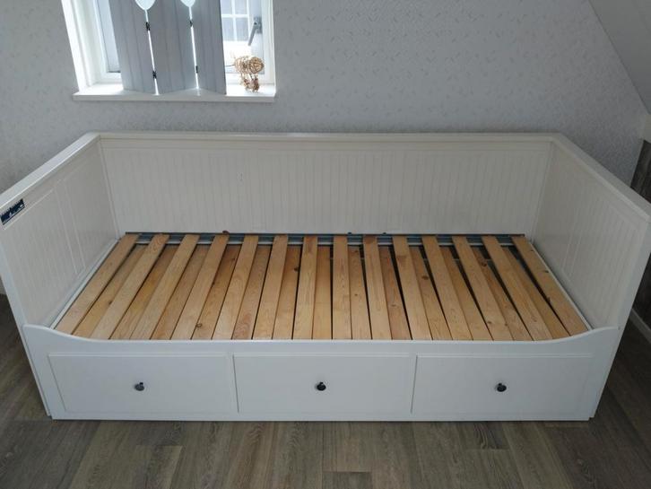 Ikea Hemnes bed wit, incl matrassen!, Huis en Inrichting, Slaapkamer | Bedden, Gebruikt, Tweepersoons, 80 cm, 200 cm, Hout, Wit