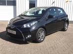 Toyota Yaris 1.0 VVT-i Business Plus 5 drs,camera,airco 1e e, Voorwielaandrijving, Stof, Gebruikt, Zwart