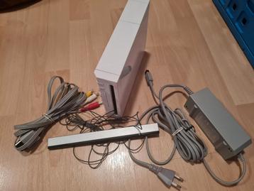 Wii spelcomputer MAAR ZONDER CONTROLLERS  beschikbaar voor biedingen