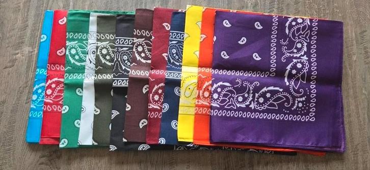 Paisley Bandana -meerdere kleuren  Stijlvolle Accessoire, Kleding | Dames, Hoeden en Petten, Nieuw, One size fits all, Ophalen of Verzenden
