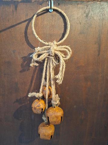 Rustieke Ring met Bellen - 55cm beschikbaar voor biedingen