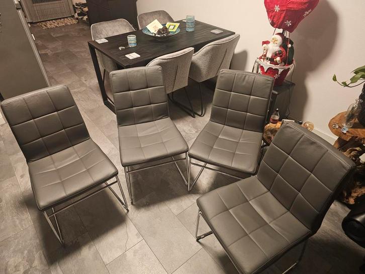 Grijze eetkamerstoelen, Huis en Inrichting, Stoelen, Zo goed als nieuw, Vier, Grijs, Ophalen