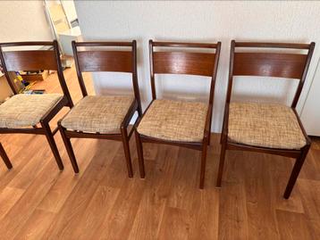 4 x vintage stoelen beschikbaar voor biedingen