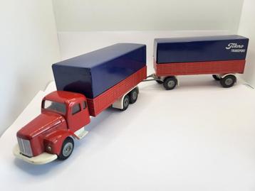 Tekno Scania Vabis 110 truck met aanhanger / Schaal 1:50 beschikbaar voor biedingen
