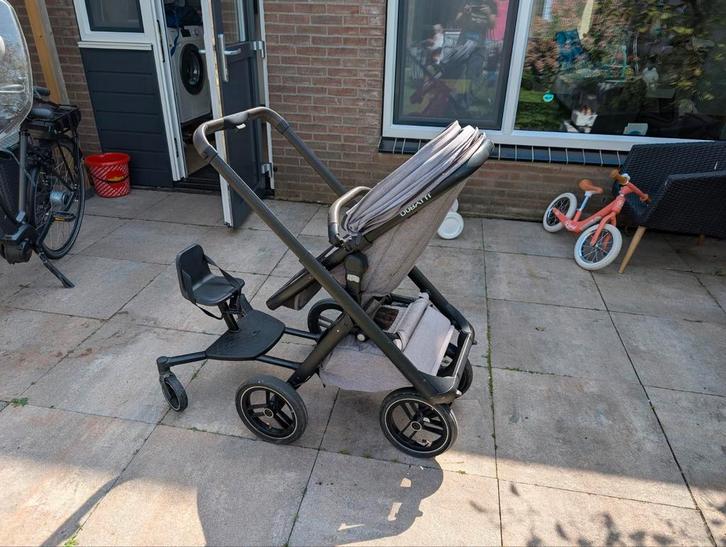 Dubatti one, Kinderen en Baby's, Kinderwagens en Combinaties, Gebruikt, Kinderwagen, Overige merken, Luchtbanden, Ophalen