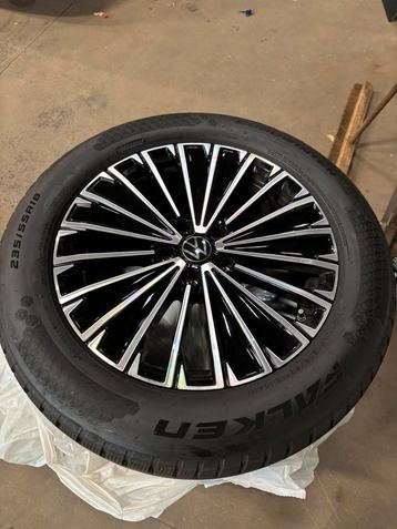18” inch Volkswagen Tayron Napoli velgen Falken Winterbanden beschikbaar voor biedingen