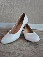 Witte pumps maat 39 (valt als 38), Kleding | Dames, Schoenen, Pumps, Wit, Ophalen of Verzenden, Gedragen