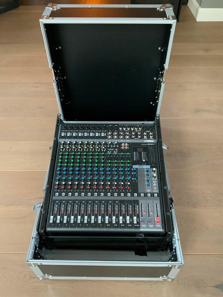Yamaha MG16X + Road Ready Flightcase (bijna nieuw!), Muziek en Instrumenten, Mengpanelen, Zo goed als nieuw, 10 tot 20 kanalen