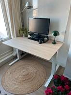Bureau wit met hout, Ophalen, In hoogte verstelbaar, Zo goed als nieuw, Bureau